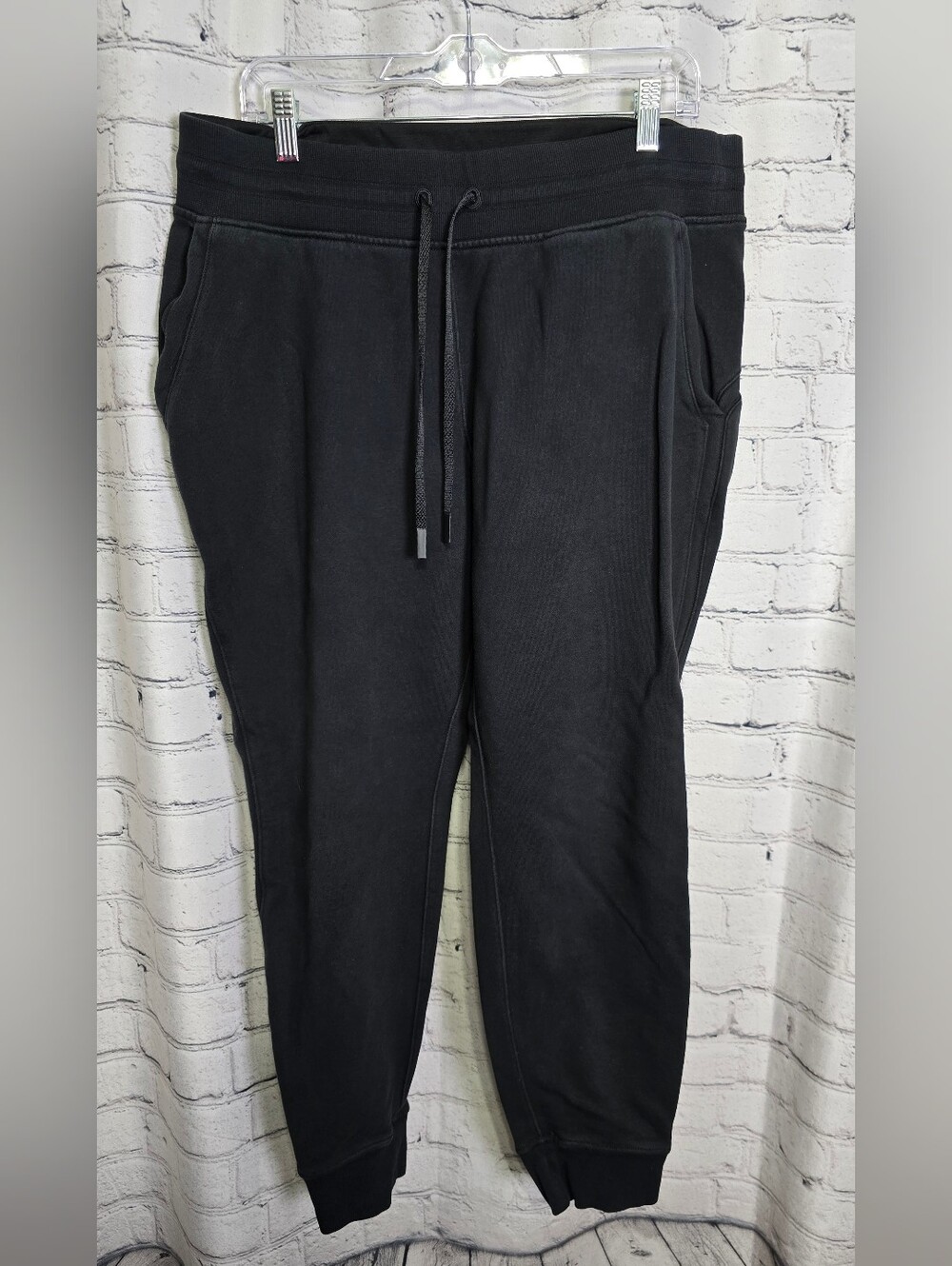 Lululemon Classic Black Drawstring Jogger Pants Size 14